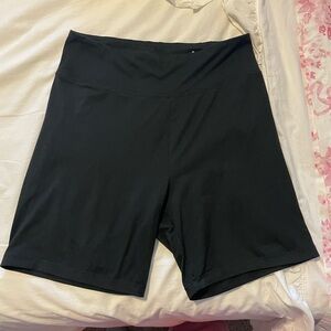 AMERICAN EAGLE BLACK BIKER SHORTS